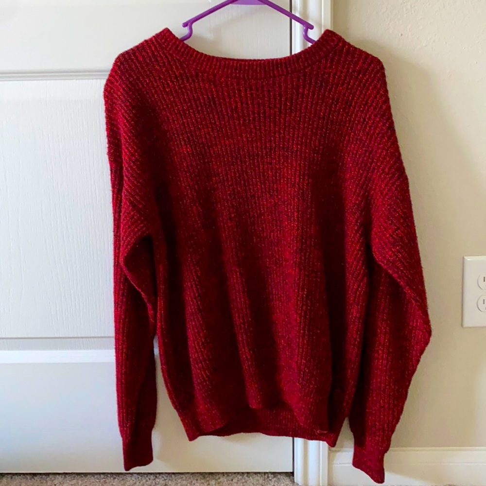 Beautiful knit sweater gently worn S/M